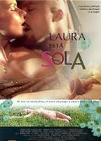 Laura está sola (2003) Scene Nuda