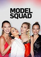 Model Squad 2018 film scene di nudo