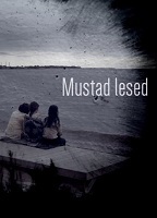 Mustad lesed (2015) Scene Nuda
