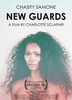 New Guards 2015 film scene di nudo