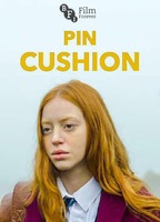 Pin Cushion 2017 film scene di nudo