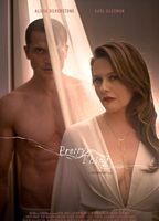 Pretty Thing 2025 film scene di nudo