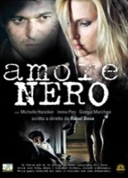 Amore Nero 2011 film scene di nudo