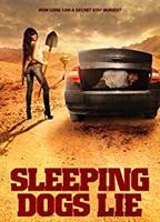Sleeping Dogs Lie 2018 film scene di nudo