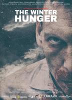 The Winter Hunger 2021 film scene di nudo