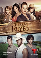 Tierra de Reyes (2014-2015) Scene Nuda