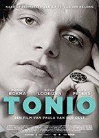 Tonio (2016) Scene Nuda