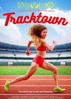 Tracktown (2016) Scene Nuda