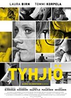 Tyhjiö (2018) Scene Nuda