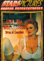 Una Zia, Due Nipotine... 30 cm di Cameriere (Maurizia) (1993) Scene Nuda