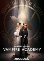 Vampire Academy (II) 2022 film scene di nudo