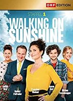 Walking on Sunshine 2019 film scene di nudo