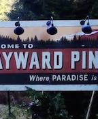 Wayward Pines 2015 film scene di nudo