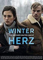 Winterherz: Tod in einer kalten Nacht 2018 film scene di nudo