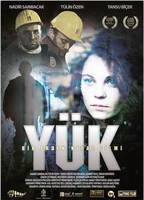 Yük (2012) Scene Nuda