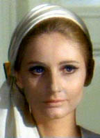 Jill Ireland nuda