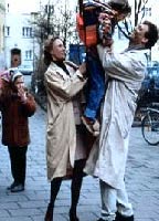 Eine Mutter kämpft um ihren Sohn 1994 film scene di nudo