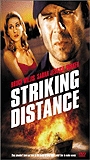 Striking Distance 1993 film scene di nudo