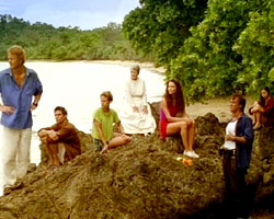 Tribe 1999 film scene di nudo