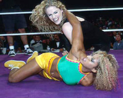 Women of Wrestling (2000-oggi) Scene Nuda